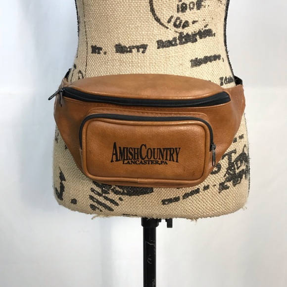 Vintage Handbags - Vintage Faux Leather Fannie Pack